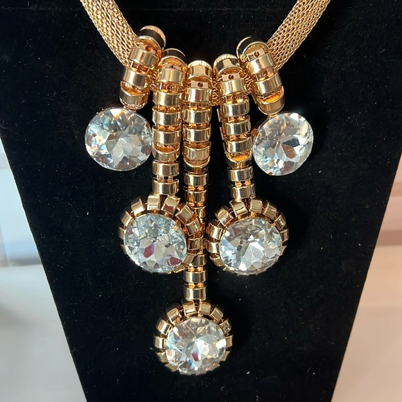 Gold Necklace Set - Picture 1 of 3